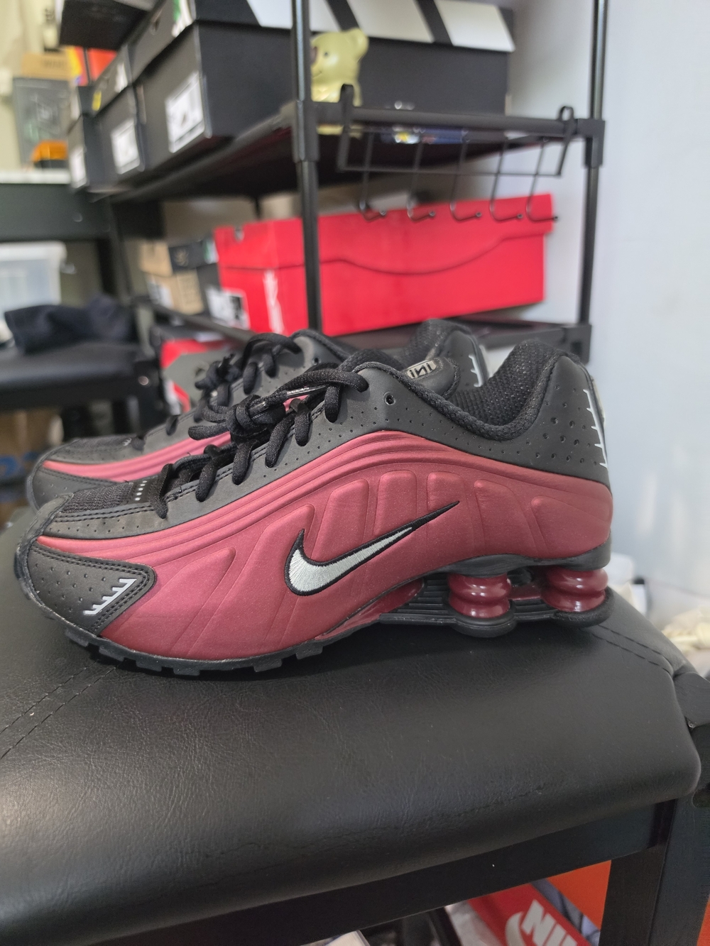 Nike Shox R4